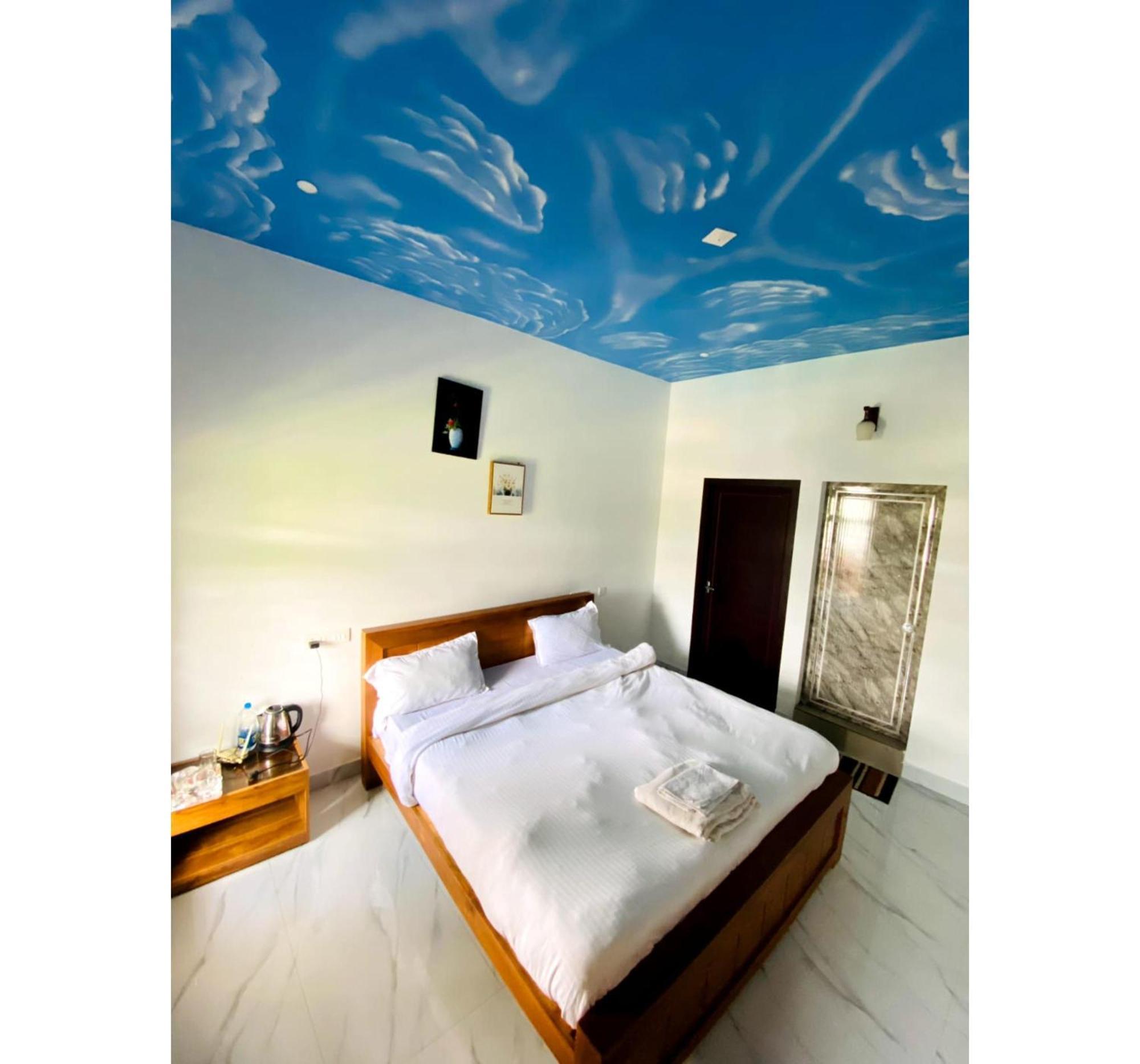 The Lavender Resort Waynad Vaduvanchal Exterior foto